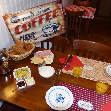 L' Appartement Du Camping Hautoreille Bannes  외부 사진